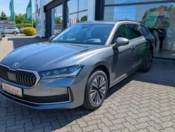 Grau Neu 2025 Skoda Superb Selection Limousine | 47.480 €