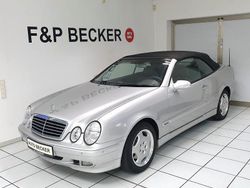 Brillantsilber metallic Gebraucht 2000 Mercedes CLK230 Elegance Cabrio | 16.990 €