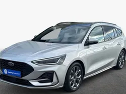 Silber Gebraucht 2023 Ford Focus ST-Line Kombi | 25.300 € (Guter Preis)