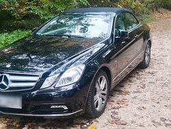 Schwarz Gebraucht 2011 Mercedes E250 Cabrio | 13.000 € (Etwas zu teuer)
