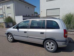 Silber Gebraucht 2001 Opel Zafira Van / Kleinbus | 1.700 €