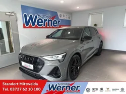 Grau Gebraucht 2022 Audi e-tron S-Line SUV | 42.880 € (Fairer Preis)