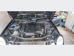 Blau Gebraucht 2005 Mercedes E220 Avantgarde Limousine | 4.900 € (Etwas zu teuer)
