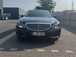 Blau Gebraucht 2015 Mercedes E200 Elegance Limousine | 14.999 € (Etwas zu teuer)