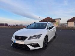 Weiß Gebraucht 2018 Seat Leon ST 4Drive Kombi | 20.500 € (Etwas zu teuer)