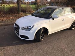 Weiß Gebraucht 2013 Audi A1 Sportback Ambition Kleinwagen | 7.100 € (Guter Preis)