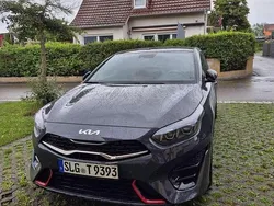 Grau Gebraucht 2024 Kia ProCeed Kleinwagen | 31.900 € (Fairer Preis)