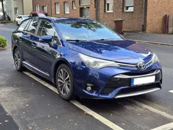 Blau Gebraucht 2015 Toyota Avensis Business Edition Kombi | 9.600 € (Fairer Preis)