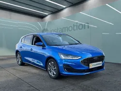 Blau Gebraucht 2022 Ford Focus Active X | 18.390 € (Guter Preis)