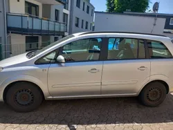 Silber Gebraucht 2005 Opel Zafira Van / Kleinbus | 2.400 € (Superpreis)