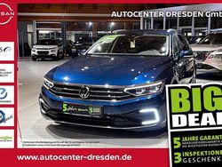 Aquamarinblau metallic Gebraucht 2022 VW Passat GTE Kombi | 25.690 € (Fairer Preis)