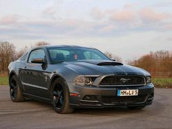 Grau Gebraucht 2013 Ford Mustang Coupé | 18.650 € (Etwas zu teuer)