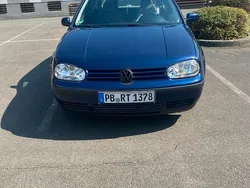 Blau Gebraucht 2001 VW Golf IV Kleinwagen | 1.400 € (Fairer Preis)