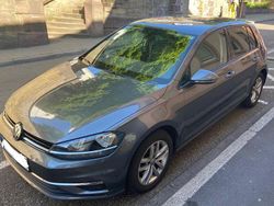 Grau Gebraucht 2017 VW Golf VII Comfortline Limousine | 13.300 € (Fairer Preis)