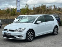 Silber Gebraucht 2017 VW Golf VII Sound Limousine | 12.200 € (Fairer Preis)