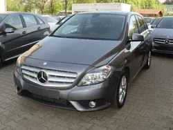 Grau metallic Gebraucht 2012 Mercedes B200 Van / Kleinbus | 9.990 € (Guter Preis)