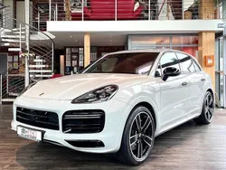 Grau Gebraucht 2023 Porsche Cayenne Turbo Sport SUV | 107.900 €