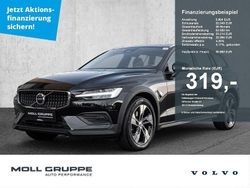 Onyx black / metallic Gebraucht 2023 Volvo V60 CC Plus Kombi | 35.850 € (Guter Preis)