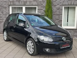Schwarz Gebraucht 2010 VW Golf Plus Cross Team Van / Kleinbus | 11.499 €
