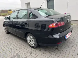 Schwarz Gebraucht 2003 Seat Cordoba Limousine | 2.300 € (Etwas zu teuer)
