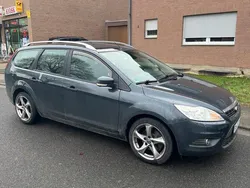 Grau Gebraucht 2008 Ford Focus Kombi | 1.300 € (Superpreis)