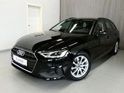 Brillantschwarz Gebraucht 2022 Audi A4 Business Kombi | 20.990 € (Fairer Preis)