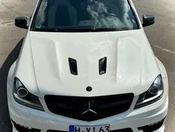 Weiß Gebraucht 2012 Mercedes C63 AMG AMG Limousine | 49.963 €