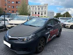 Schwarz Gebraucht 2017 Toyota Auris Hybrid Limousine | 5.999 € (Superpreis)