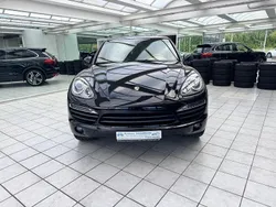 Tiefschwarzmetallic Gebraucht 2012 Porsche Cayenne S E-Hybrid SUV | 19.500 € (Superpreis)