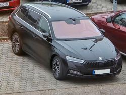Schwarz Gebraucht 2022 Skoda Octavia Sport Kombi | 26.800 € (Teuer)