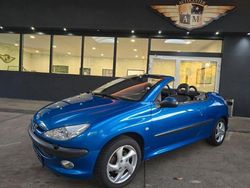 Blau Gebraucht 2002 Peugeot 206 | 2.450 €