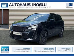 Schwarz lackierung schwarz perla nera/me (metallic) Gebraucht 2024 Peugeot 5008 GT Van / Kleinbus | 29.980 € (Fairer Preis)