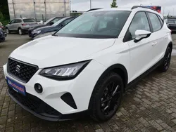 Weiss Gebraucht 2024 Seat Arona Style SUV | 20.880 € (Guter Preis)
