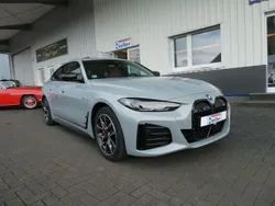 Grau Gebraucht 2023 BMW i4 Limousine | 46.900 € (Guter Preis)