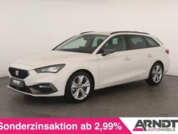 Weiß Gebraucht 2024 Seat Leon FR Limousine | 24.284 € (Guter Preis)