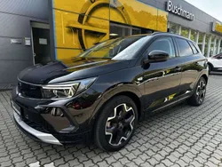 Diamant schwarz metallic Gebraucht 2022 Opel Grandland X Ultimate SUV | 26.690 € (Fairer Preis)