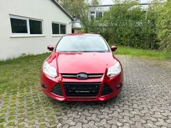Rot Gebraucht 2013 Ford Focus SYNC Edition Limousine | 4.790 € (Guter Preis)