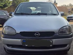 Grau Gebraucht 1998 Opel Corsa Swing Limousine | 1.200 € (Fairer Preis)