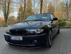 Schwarz Gebraucht 2003 BMW 318 Cabriolet Cabrio | 9.990 €
