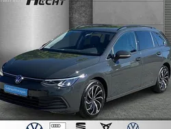Grau Gebraucht 2023 VW Golf VIII Life Kombi | 23.470 € (Guter Preis)