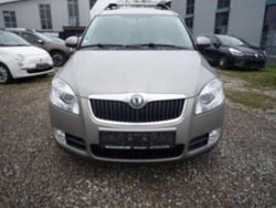 Beige Gebraucht 2009 Skoda Roomster Comfort Van / Kleinbus | 4.999 € (Etwas zu teuer)