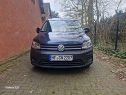 Blau Gebraucht 2017 VW Caddy Van / Kleinbus | 10.900 € (Fairer Preis)
