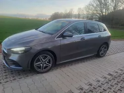 Grau Gebraucht 2022 Mercedes B250e AMG line Van / Kleinbus | 32.600 €
