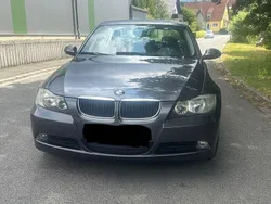 Grau Gebraucht 2005 BMW 320 Limousine | 1.950 € (Superpreis)