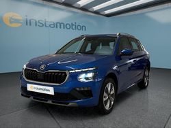 Blau Neu 2025 Skoda Kamiq Tour SUV | 32.649 €