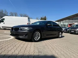Sophistograu brillanteffekt metallic Gebraucht 2022 BMW 520 Sport Line Limousine | 33.990 € (Fairer Preis)