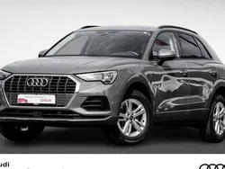 Grau Gebraucht 2022 Audi Q3 Business SUV | 25.563 € (Guter Preis)