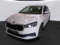 Weiß Gebraucht 2022 Skoda Fabia Active Kleinwagen | 15.980 € (Fairer Preis)