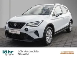 Nevada weiß metallic Gebraucht 2024 Seat Arona Style SUV | 20.880 € (Guter Preis)