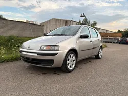 Silber Gebraucht 2002 Fiat Punto Kleinwagen | 2.000 € (Etwas zu teuer)